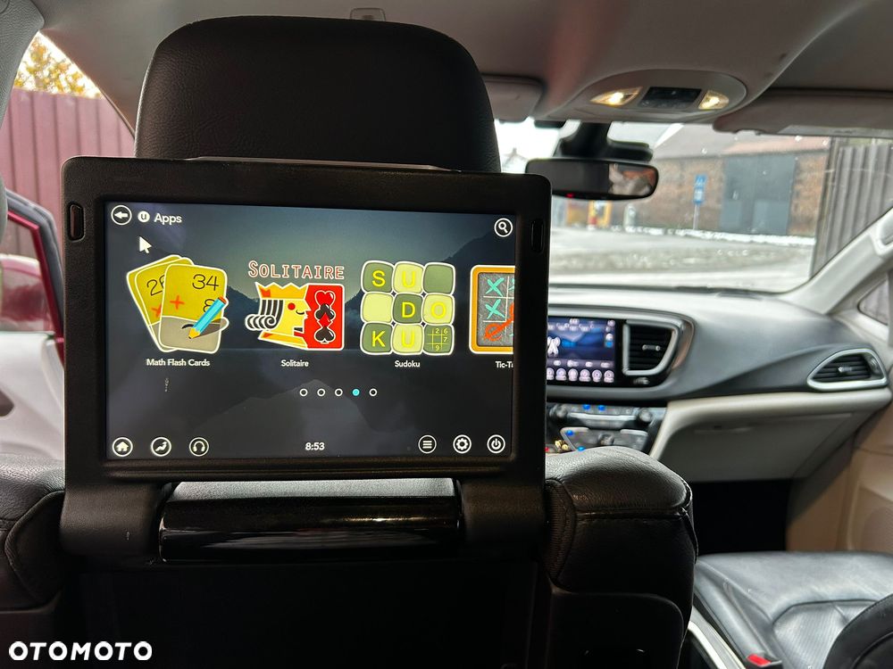 Chrysler Pacifica - 25