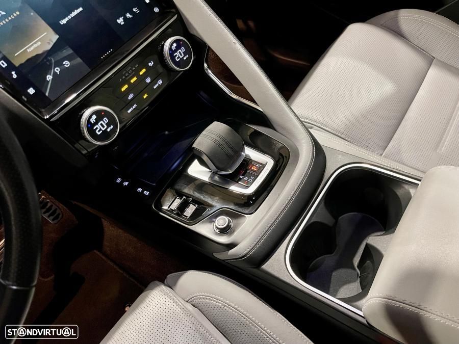 Jaguar E-Pace 1.5 P300e R-Dynamic HSE AWD Aut. - 20