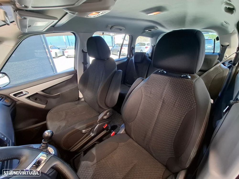 Citroën C4 Grand Picasso 1.6 HDi Exclusive - 24