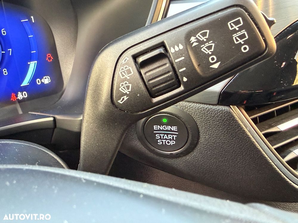 Ford Kuga - 28