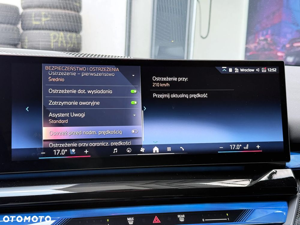 BMW Seria 5 540d xDrive - 38
