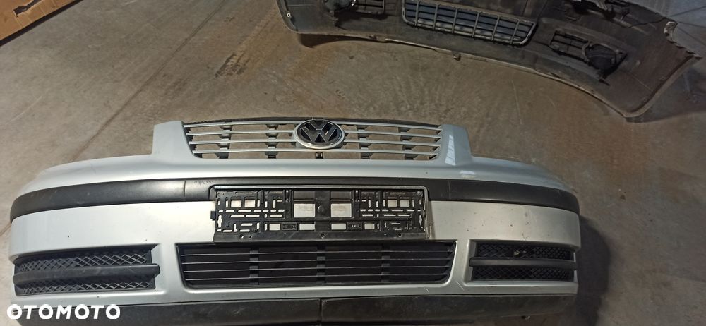 Sharan 2000- zderzak przezdni lift LB7Z srebrny - 3