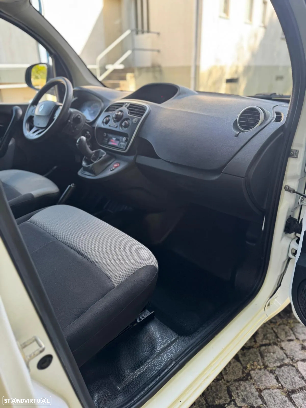 Renault KANGOO - 15