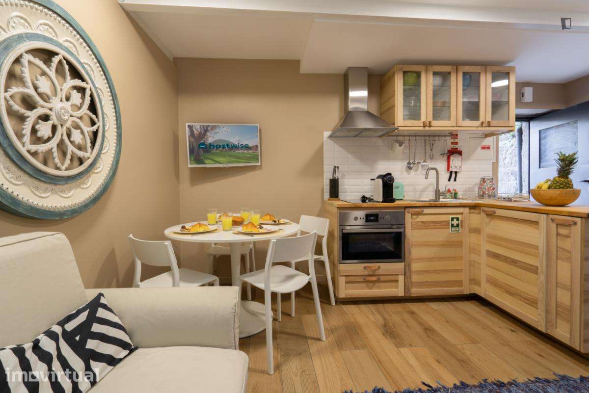 Apartamento com 1 quartos - localizado em Massarelos Porto - Grande imagem: 2/35