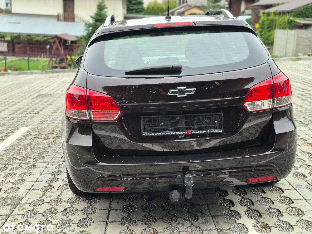 Chevrolet Cruze 1.6 LS - 6
