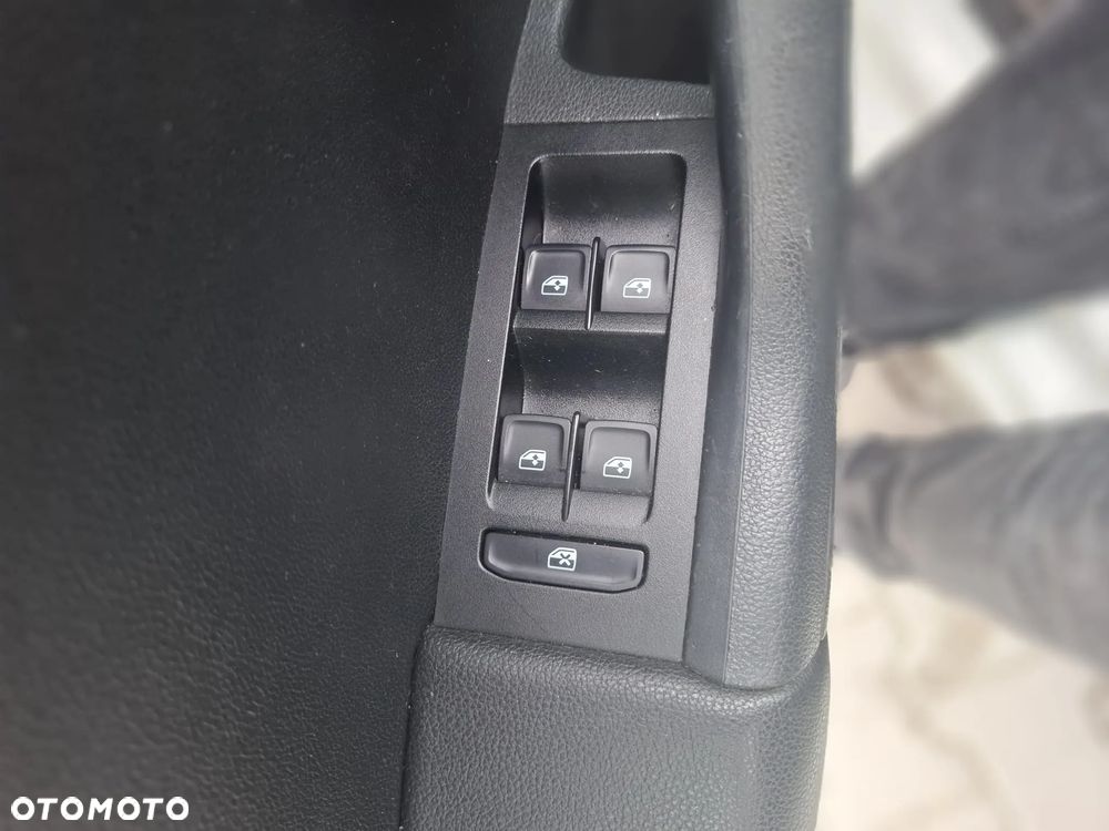 Skoda Octavia 2.0 TDI Ambition DSG - 21