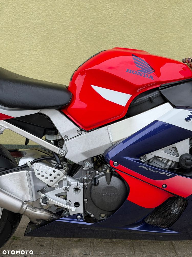 Honda CBR - 8