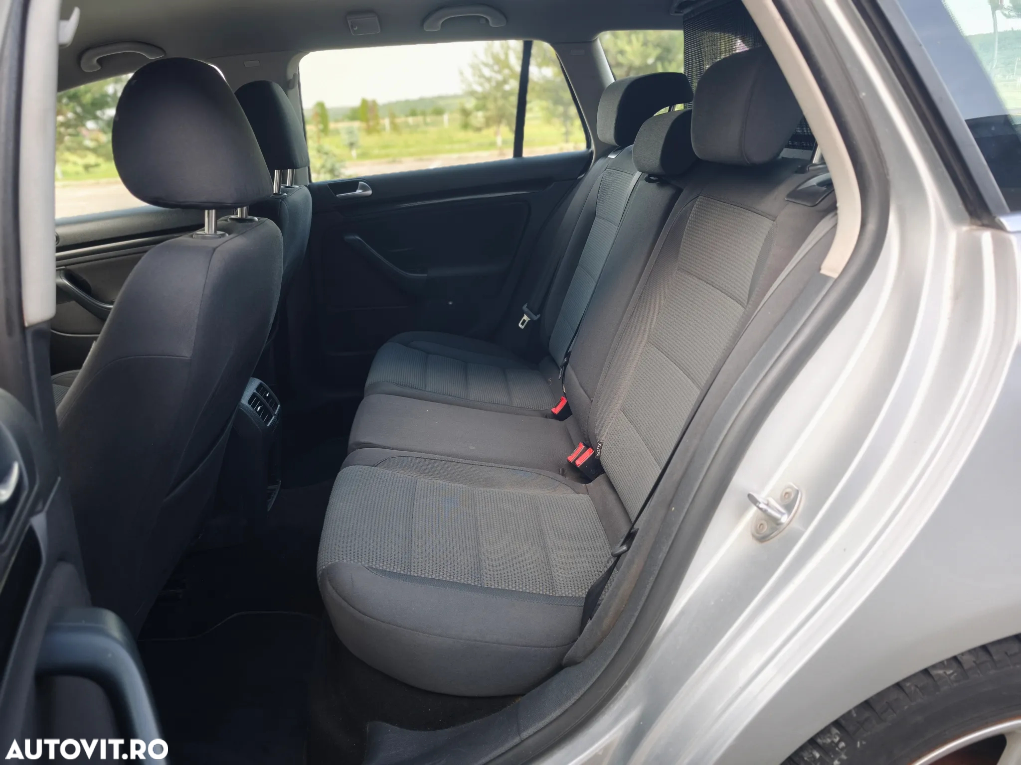Volkswagen Golf 1.6 TDI BlueMotion Technology Comfortline - 9