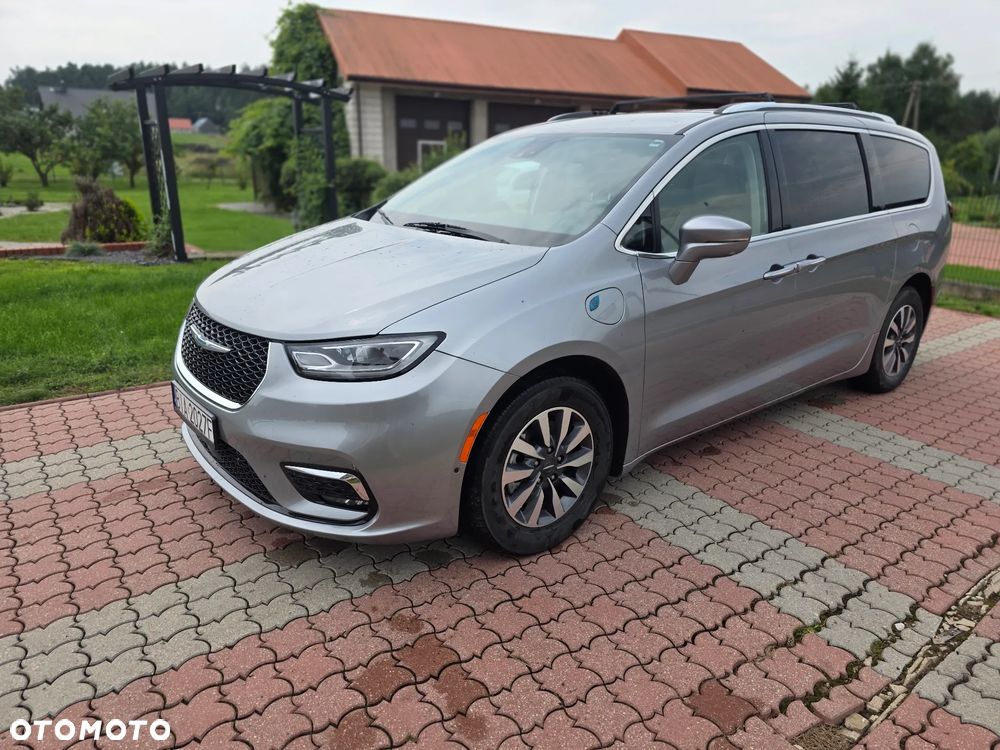 Chrysler Pacifica - 2