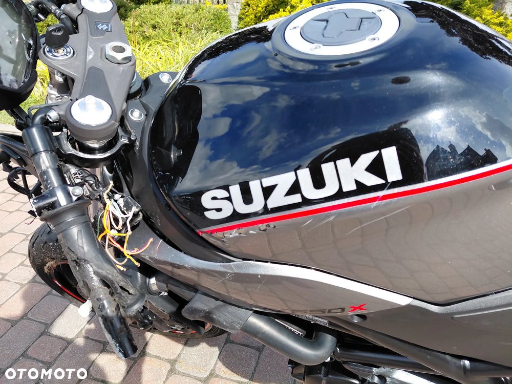 Suzuki SV - 16