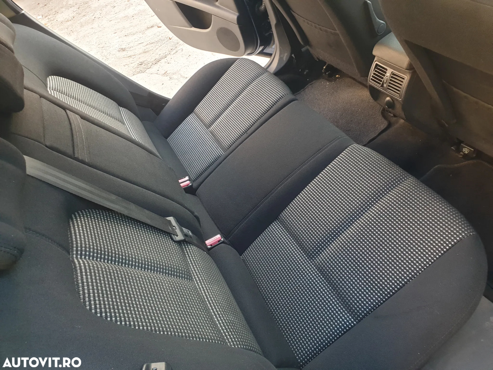 Peugeot 407 SW HDi 135 Automatik Sport - 17