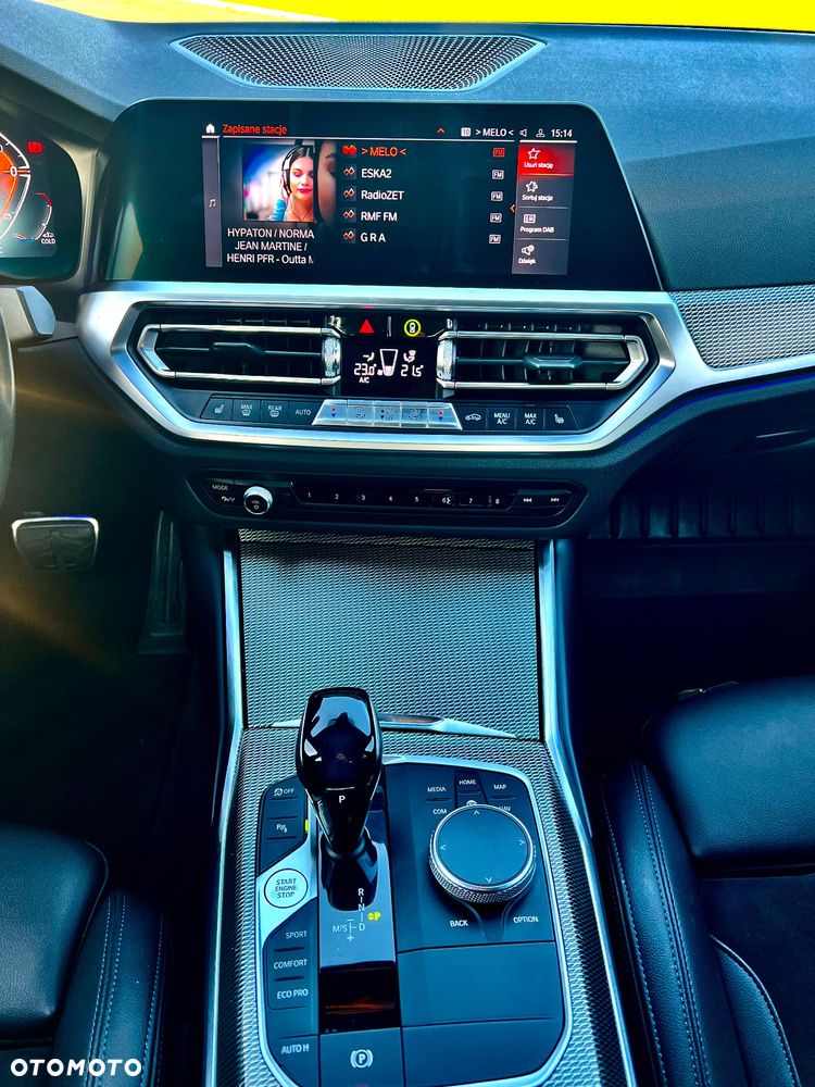 BMW Seria 3 318d M Sport Shadow - 12