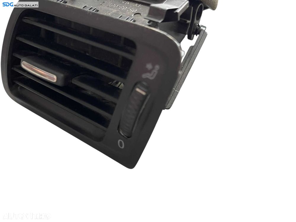 Grila Gura Aer Aerisire Ventilatie Bord Stanga Volkswagen Passat B6 2005 - 2010 Cod 3C1819702E [B4487] - 2