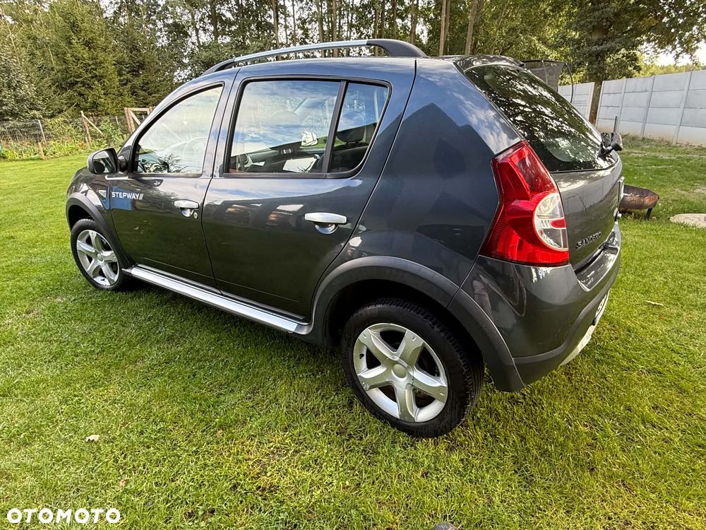 Dacia Sandero Stepway2 1.6 - 9