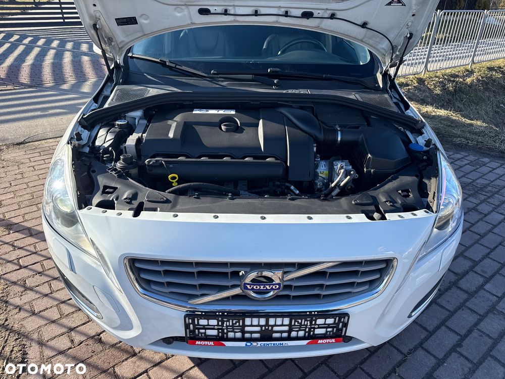 Volvo V60 T6 AWD Geartronic Summum - 30