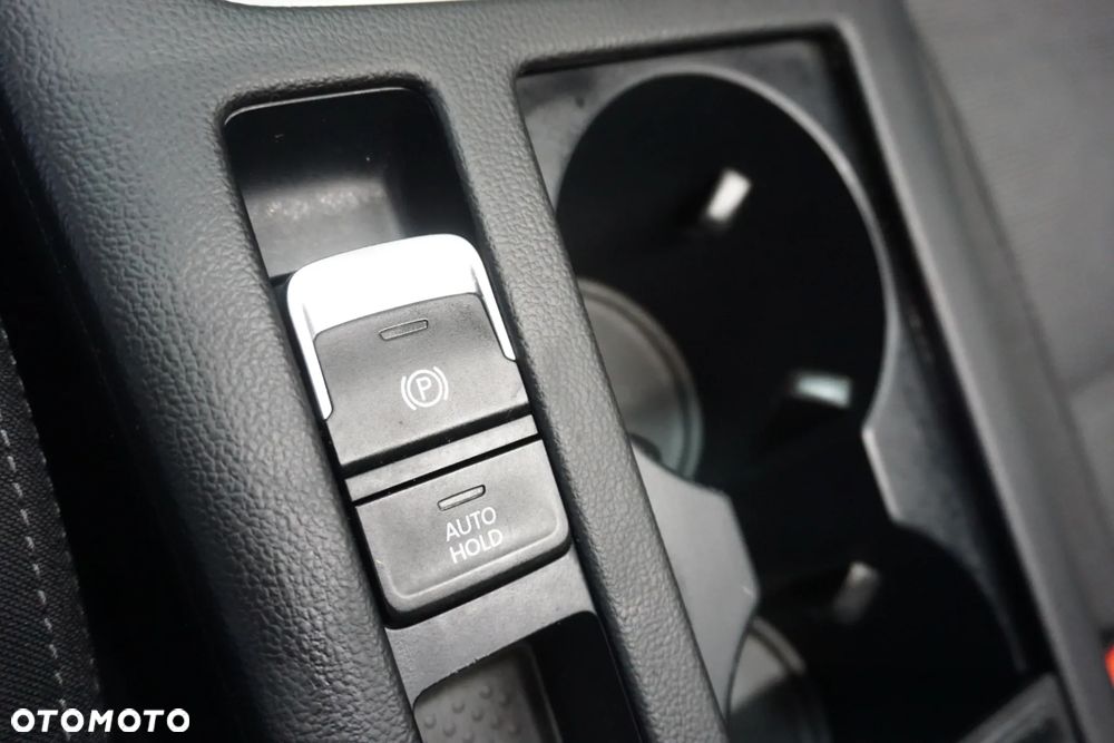 Volkswagen Passat Variant 1.6 TDI SCR DSG Comfortline - 36