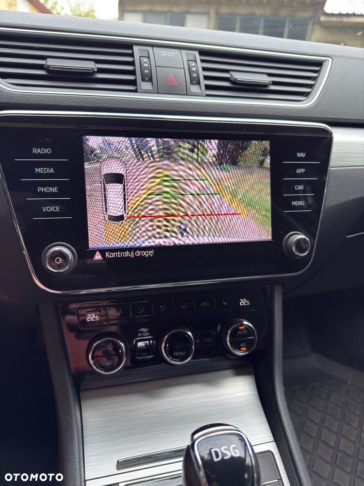 Skoda Superb 2.0 TDI DSG Ambition - 23