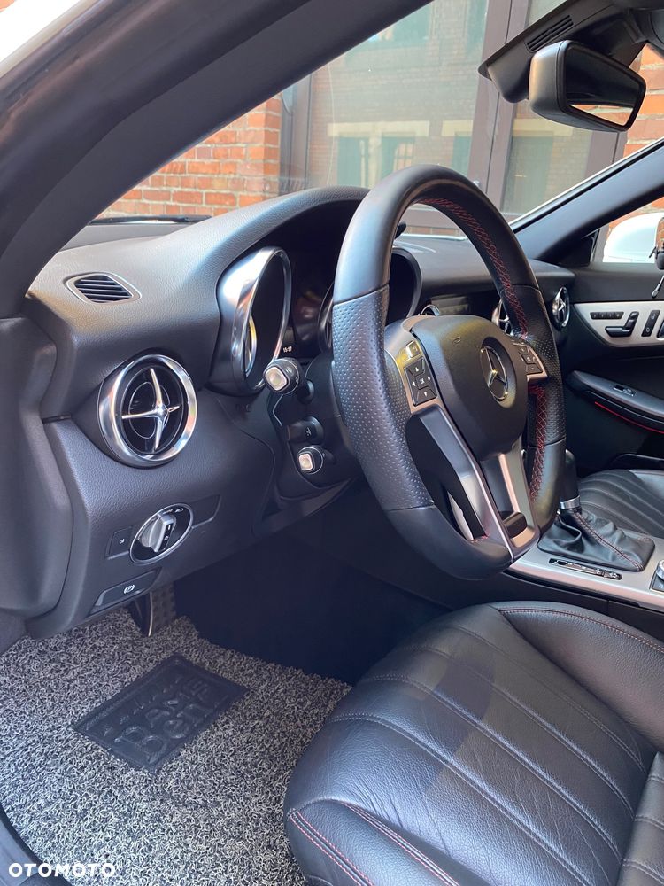 Mercedes-Benz SLK 350 - 19