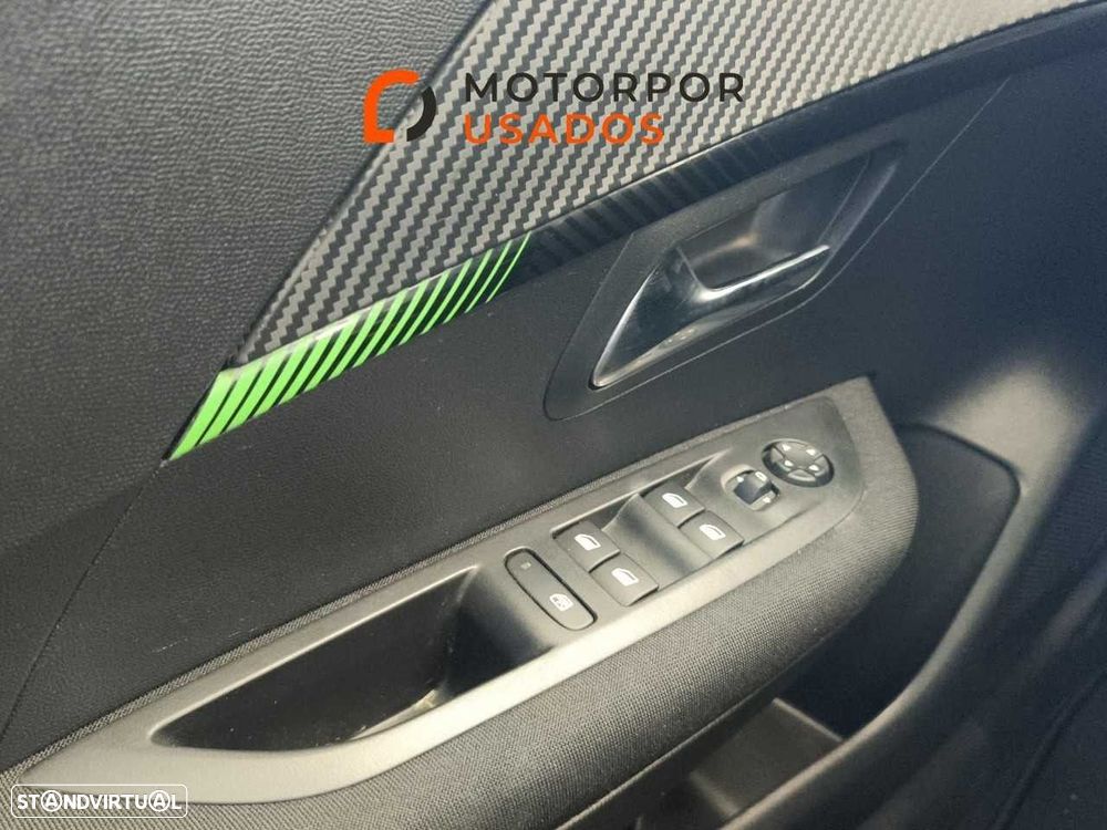 Peugeot 208 1.2 PureTech Active - 18