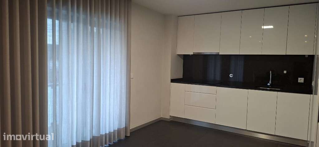 Apartamento T3 - Lage - Vila Verde - Grande imagem: 3/18