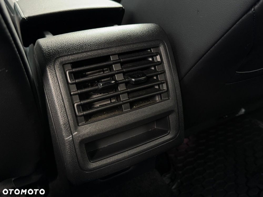Volkswagen Golf - 38
