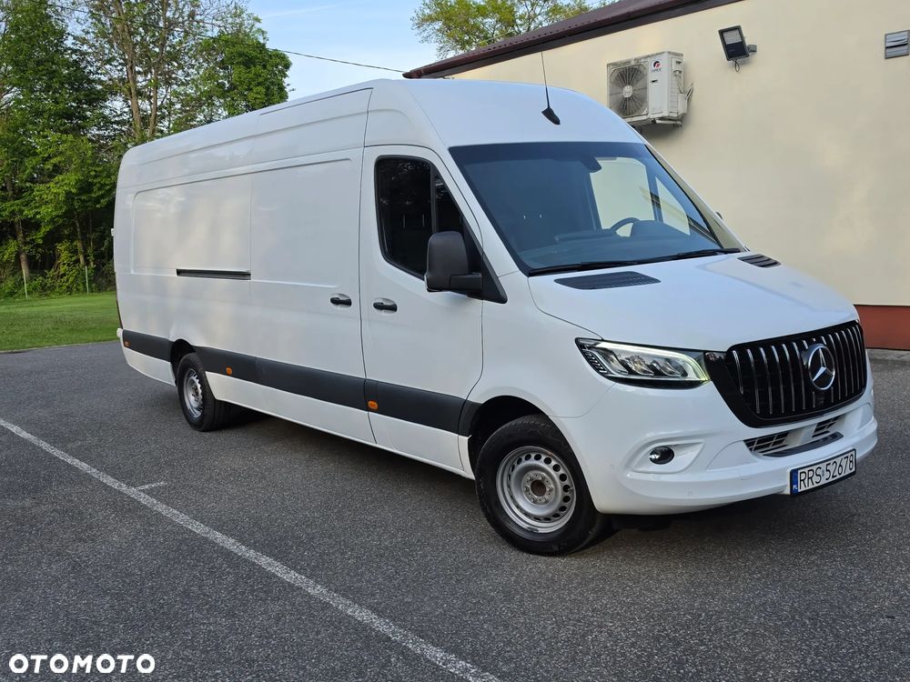 Mercedes-Benz Sprinter - 1