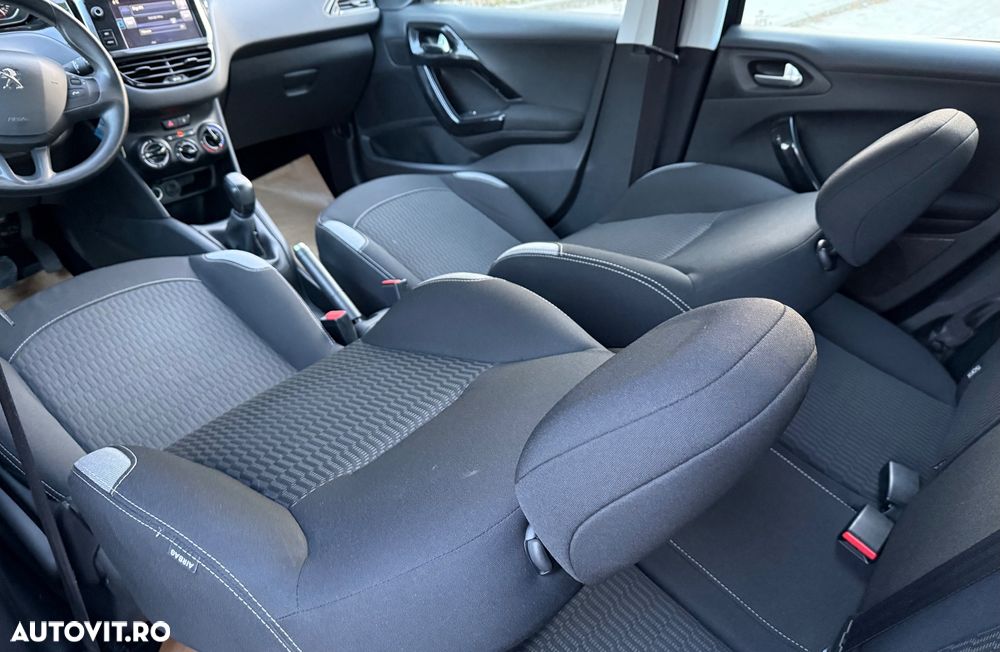 Peugeot 208 PureTech 110 Stop & Start Allure - 7