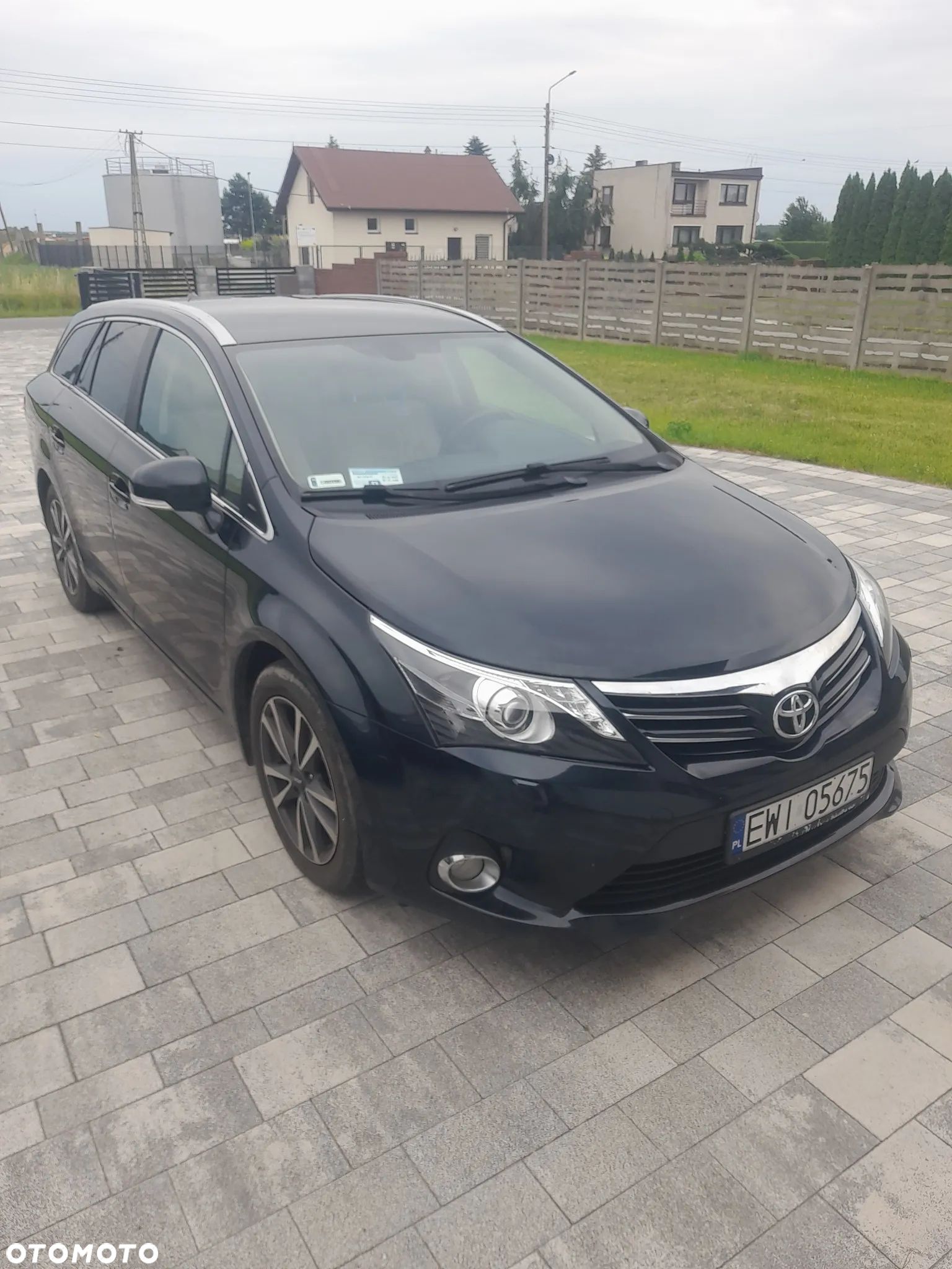 Toyota Avensis 2.0 D-4D Style - 1
