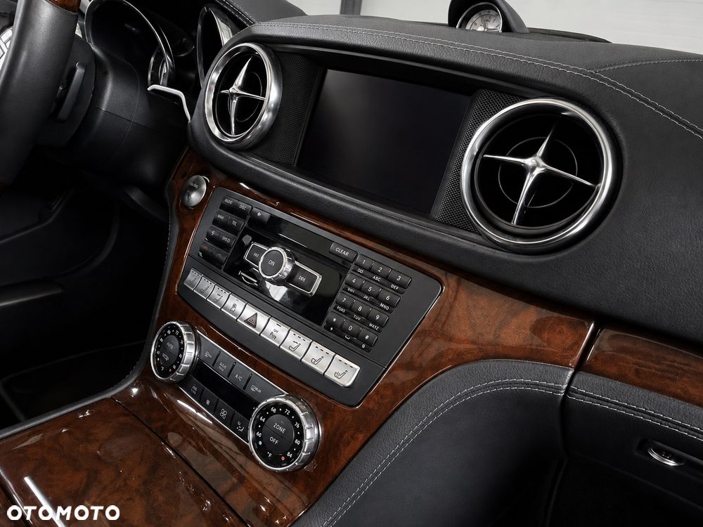 Mercedes-Benz SL 500 7G-TRONIC - 16