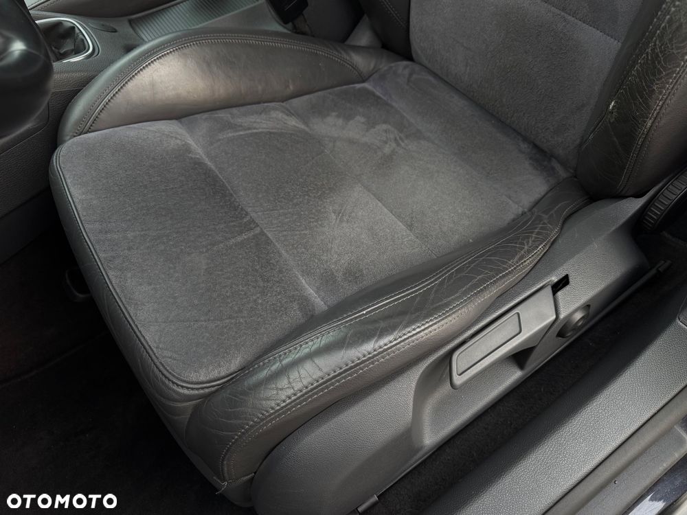 Volkswagen Golf 2.0 TDI DPF 4Motion Trendline - 15