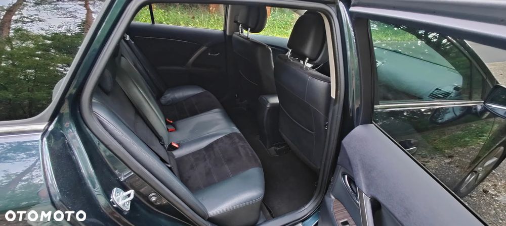 Toyota Avensis 2.0 D-4D Style - 13