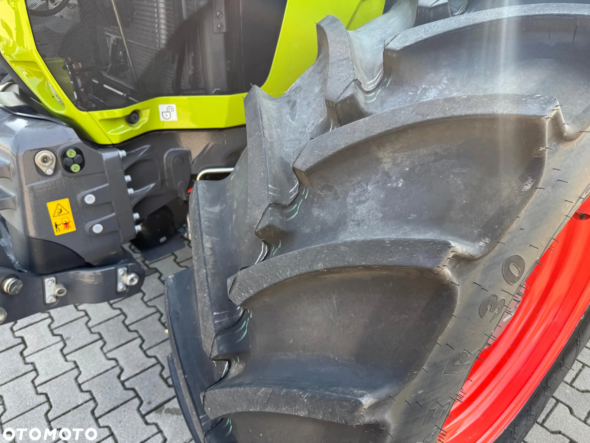 Claas ARION 630 HEXA Stage V - 15