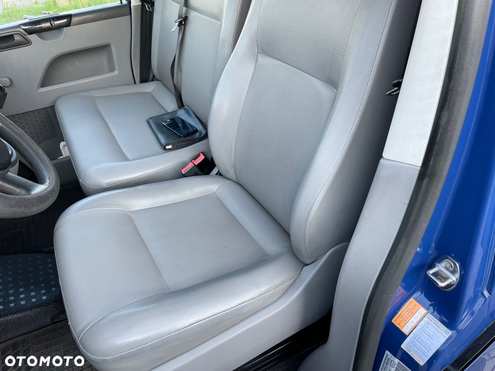 Volkswagen Transporter - 8