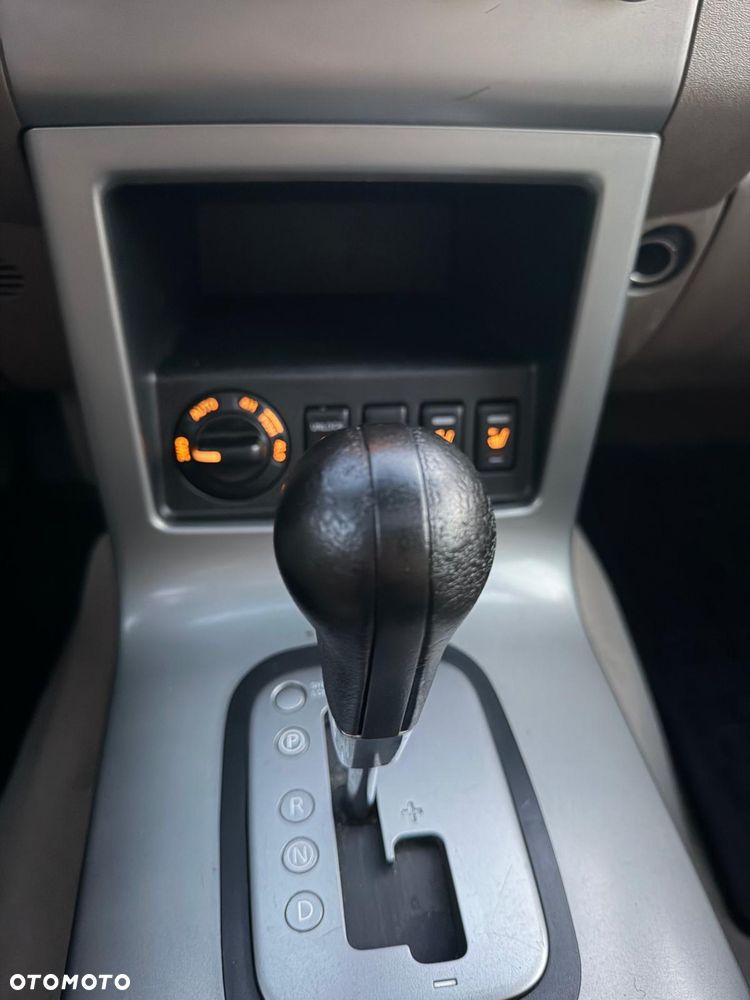 Nissan Pathfinder 2.5 D Platinum - 12