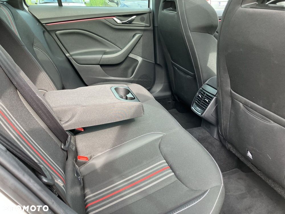 Skoda Kamiq 1.0 TSI Monte Carlo DSG - 9