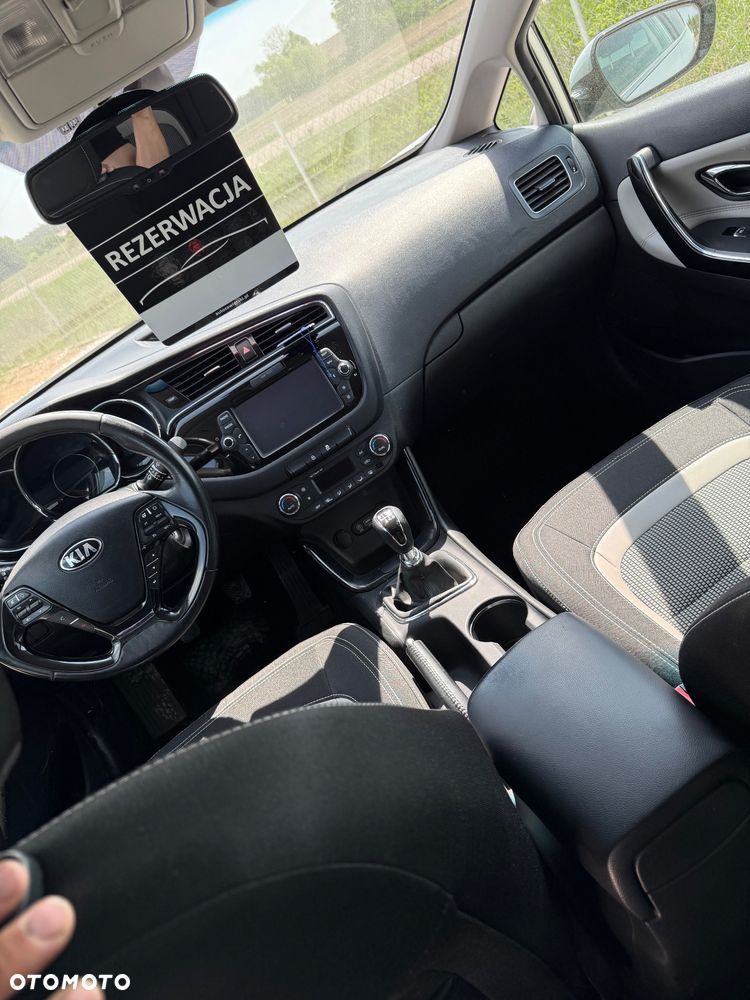 Kia Ceed 1.6 CRDi 136 ISG Vision - 25