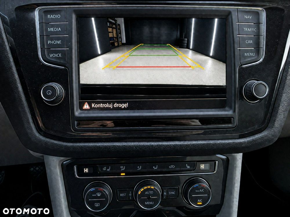 Volkswagen Tiguan - 19