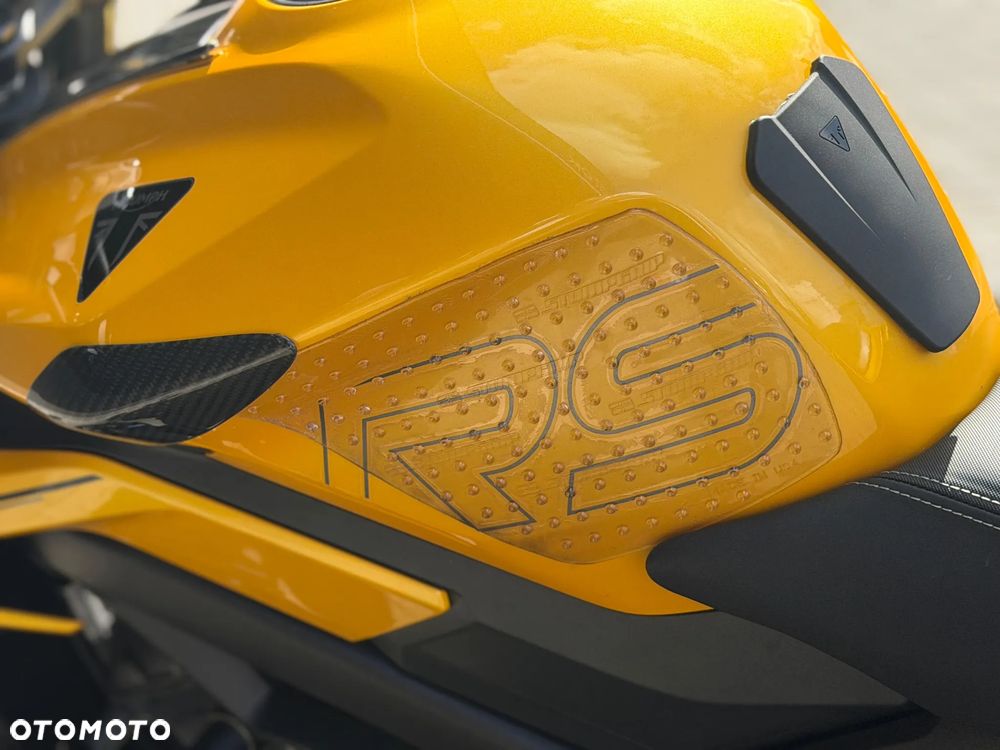 Triumph Street Triple - 9