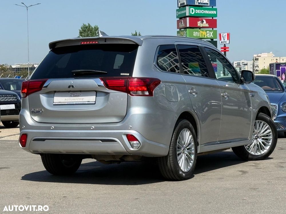 Mitsubishi Outlander 2.0L AS&G CVT Instyle - 10
