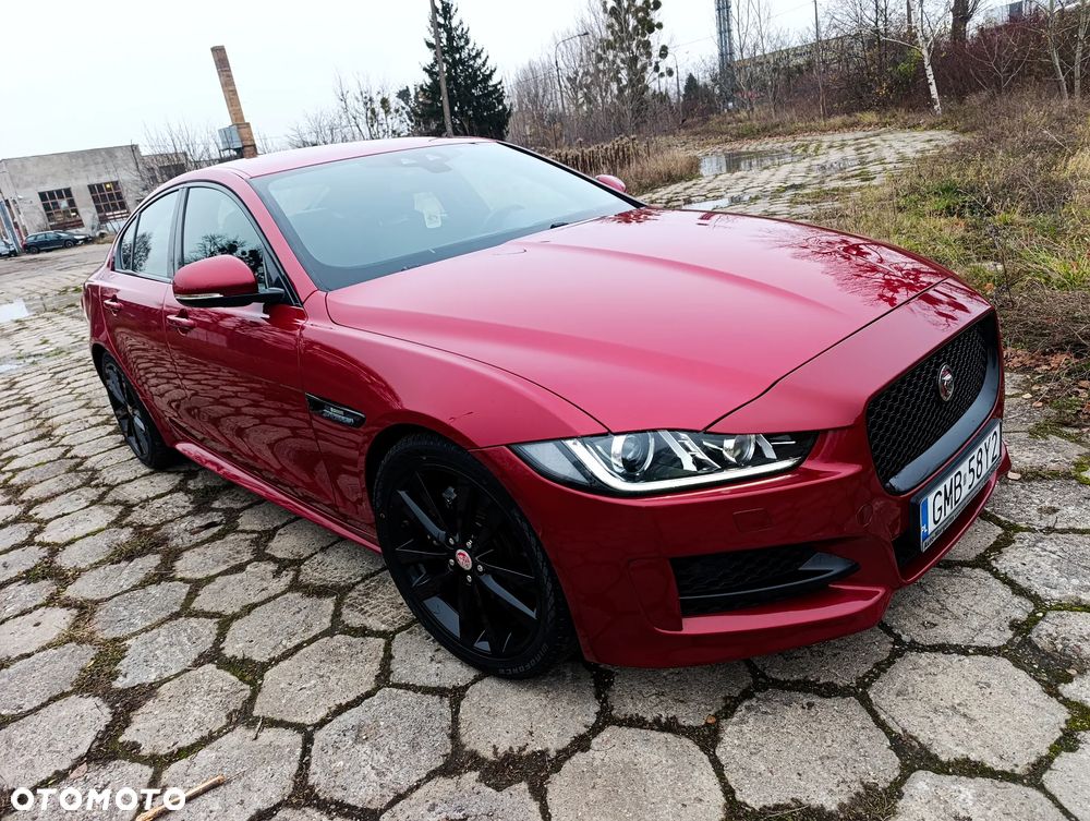 Jaguar XE 20d R-Sport - 3
