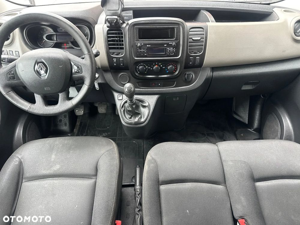 Renault Trafic - 23