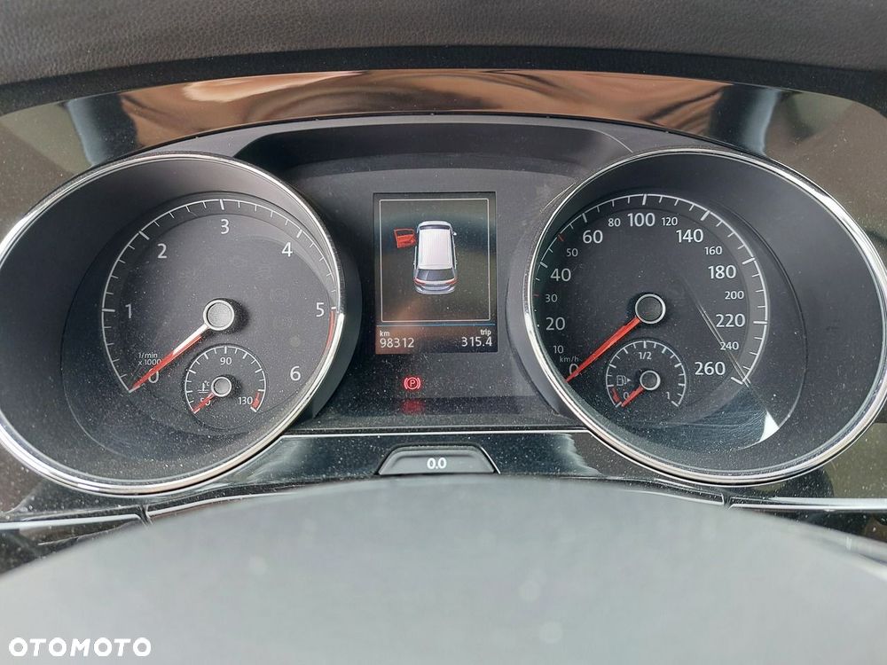 Volkswagen Touran - 29
