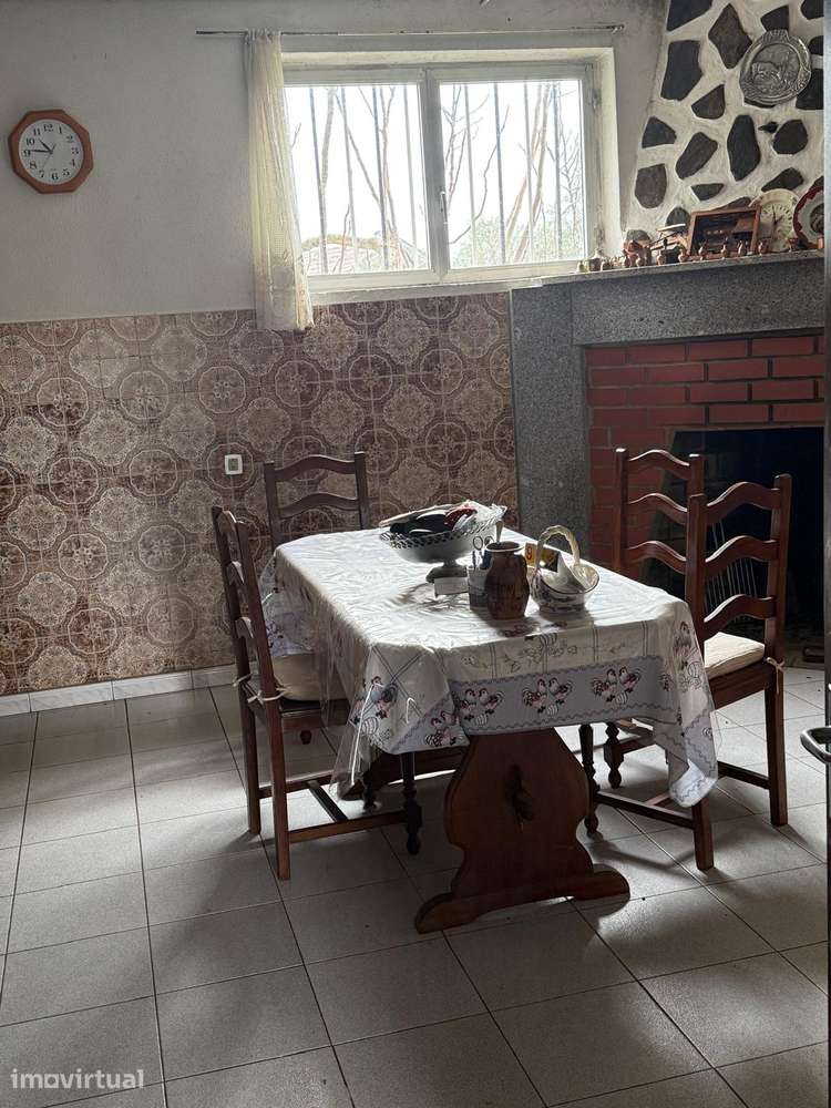 Moradia T4 c/Garagem e terreno com Armazém - Grande imagem: 5/50
