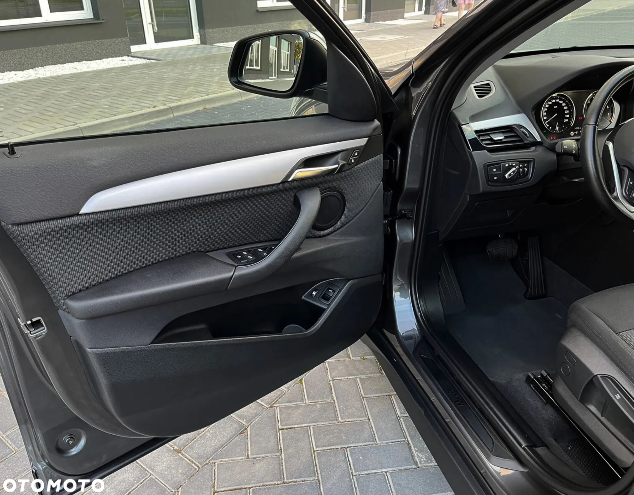 BMW X1 xDrive25e Business Edition - 20