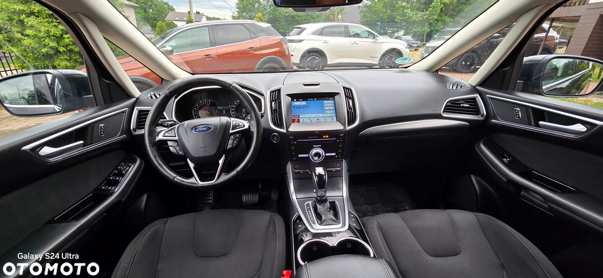 Ford S-Max - 11