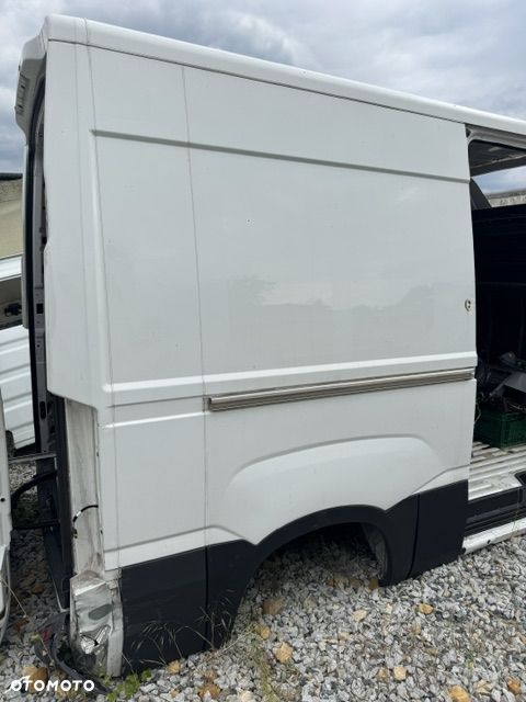 Ćwiartka prawa bok Iveco Daily 14-26r blaszak - 1