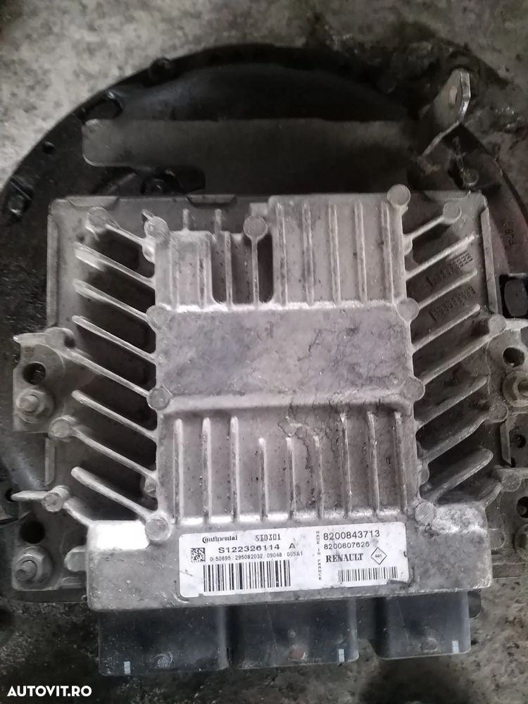 Calculator ECU cod: 8200843713 pentru Renault Megane 2 106 cai - 1