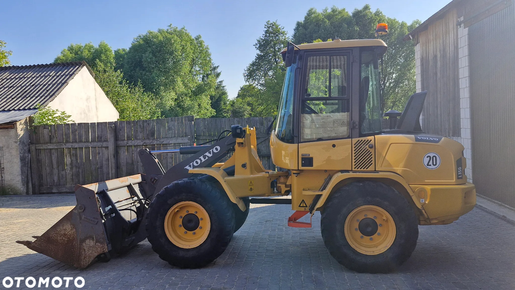 Volvo L 35 G - 8
