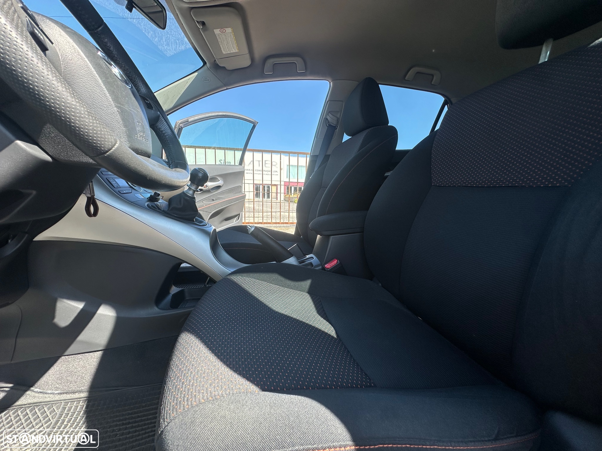 Toyota Auris 1.4 D-4D Exclusive - 13