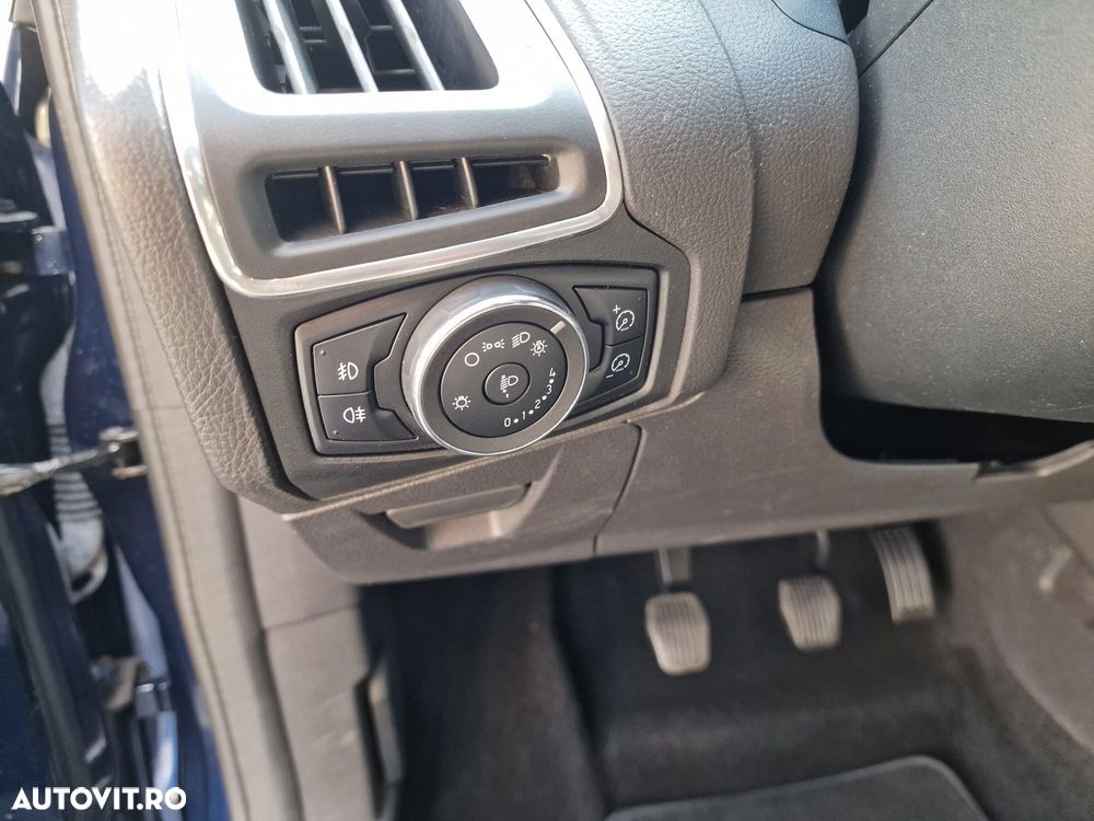 Ford Focus 1.6 TDCI DPF Start-Stopp-System Titanium - 16